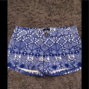 American Eagle midi shorts size 4